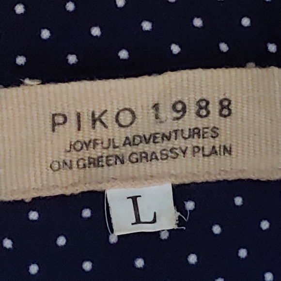 Piko 1988 Joyful Adventures on Green Grassy Plain - Picture 3 of 3